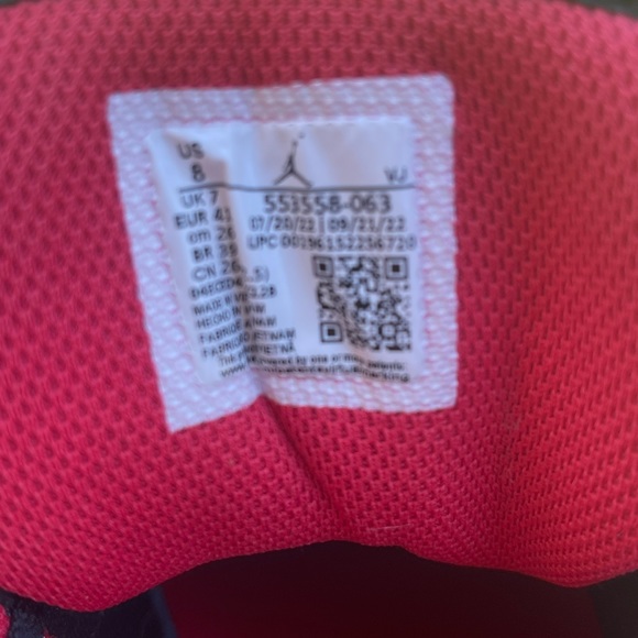 Air Jordan 1 Low - Picture 3 of 8